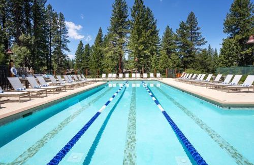 Truckee House | NEW 4BD Residence in the Signature Home Collection at Old Grenwood!