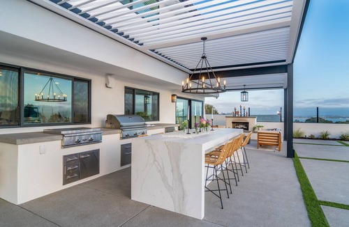 North Pacific Beach House | NEW 5 Bed 3 Bath, Ocean Views, Pool Spa, BBQ, Luxury Home!