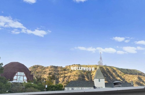 Valley Glen Apartment | New! Coldwater Modern Studio Guest House