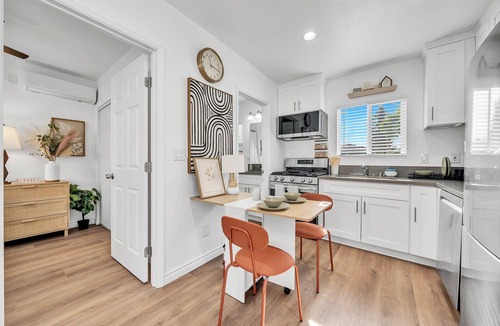San Bernardino House | New&Cozy 1BR with Private Yard near NOS & Yaamava