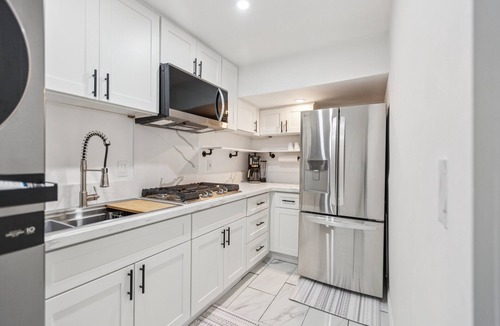 Stallion Springs House | NEW! Desert Mountain Escape with Private Hot Tub