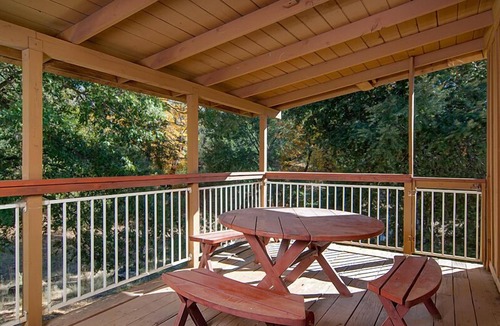 Julian House | New Discount ends 10/30 - Julian Wagon Wheel Retreat for large or small groups