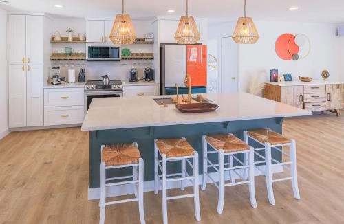 Joshua Tree Highlands Villa | New: Dome, Hot Tub, Game Room, 5 min to park