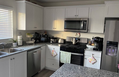 San Jacinto House | NEW HOME Mountain View’s by LA & San Diego in tranquil San Jacinto w/Wi-Fi, AC