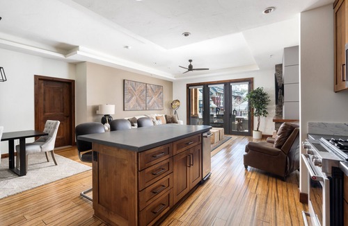 Lakeside Park Condo | NEW LISTING! Luxury 4BDR Residence steps from Heavenly Village