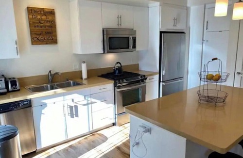 Irvine Apartment | *NEW LISTING*Luxury Resort Style Living