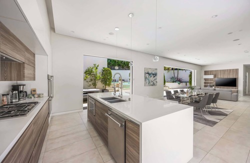 Sherman Oaks House | New Listing! Mountainside Manor by Colby & Conrad