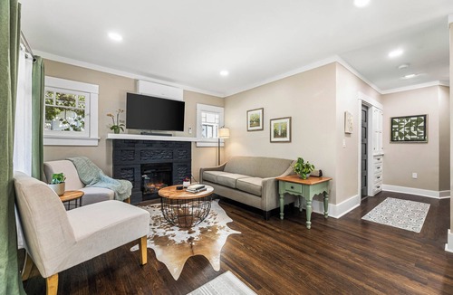 Hollywood House | New Listing - Pet-friendly Home, Premium Amenities, Gated with yard, EV Charger