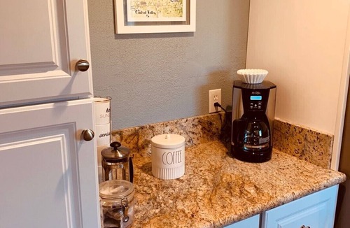 Lemon Cove House | New Listing! Rebb's Cozy Cottage near Sequoia National Park