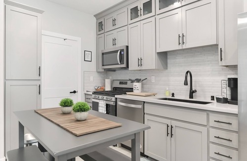 Rocklin House | New Luxury Attached- 1 BR Guest Suite, w/Kitchen, Pvt