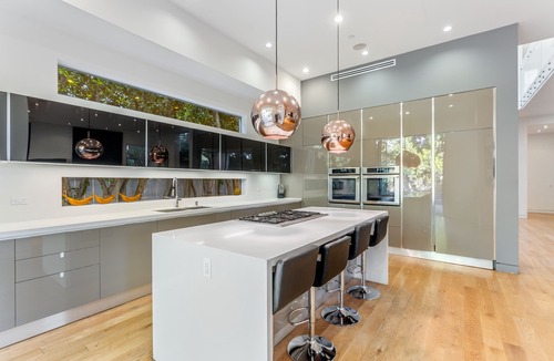 La Brea House | New Modern 5 bedroom Villa