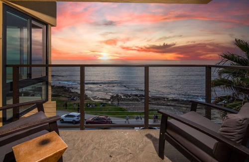 Village of La Jolla Condo | NEW! Oceanfront La Jolla Village View
