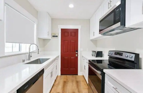 San Gabriel House | New Remodel, Prime Location, 25-min to Hollywood