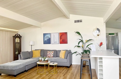Walnut Valley House | New Renovated 3BD/2BA House(1K Mbps Wifi, Netflix,Pet-friendly)