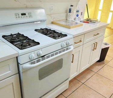 Hacienda Heights House | New renovated room with shared bathroom
