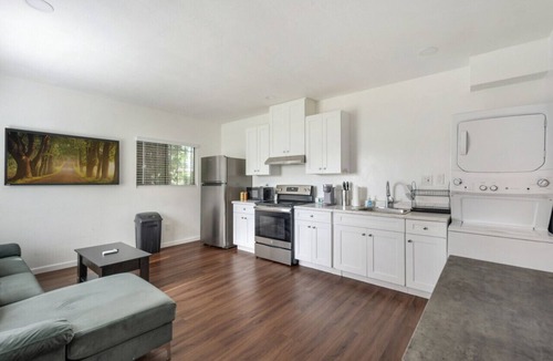 San Bernardino Apartment | New Renovation | 4min2Hospital | Close To Freeway