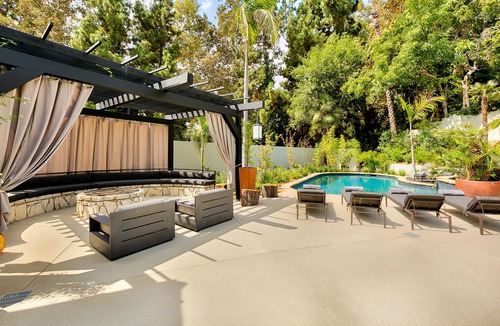 Los Angeles House | NEW SPECIALS - Stunning Hollywood Hills Los Feliz Custom Pool Home