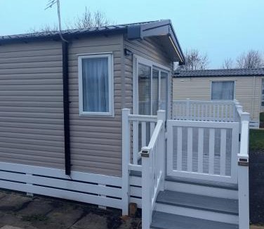 Milford on Sea Resort | NEW STYLE HOLIDAY HOME, quiet location at Award winning Shorefield Country Park - ENTERTAINMENT PASSES INCLUDED!