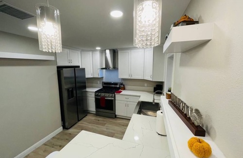 Central Escondido House | New! Stylish Home, 4TVs, 5min to Dwntwn! Pets ok!