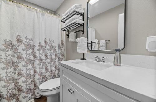 Peter Pan House | NEW The Starlight Cottage, BBQ & Patio!