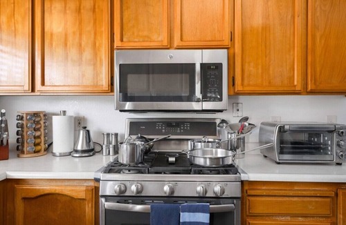 Santa Rosa House | NEW! Wine Country Entire Property 4BR King Bed