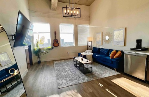 Santa Ana Apartment | New York Style Home 10 Minutes To SNA Disneyland