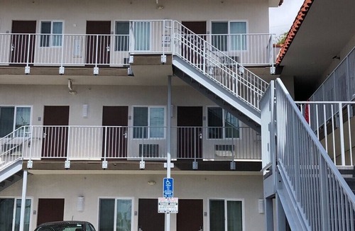 Mission Hills Apartment | Newer private apart-hotel suite in Old Town