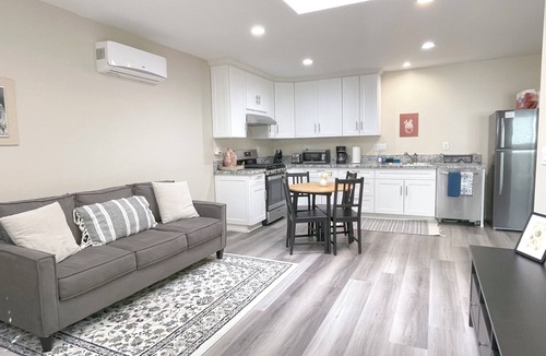 La Crescenta House | Newly built home in La Crescenta-Montrose