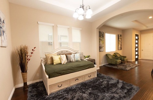 Garden Grove House | Newly built , 15 min Disneyland , Anaheim Convention, 2 min eateries and market