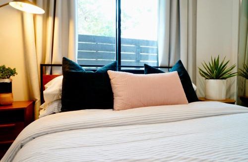 Mira Mesa House | Newly Built, Bright, and Modern Guest Home