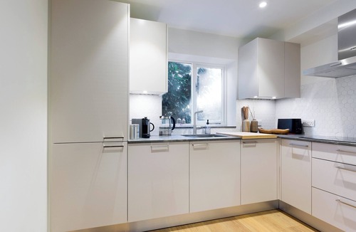 Surrey Docks Apartment | Newly Refurbished - Canada Water - Surrey Quays - 1 Stop To Canary Wharf