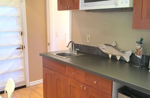 Golden Rectangle Cottage | Newly remodeled Ocean Hideaway in Downtown Carmel
