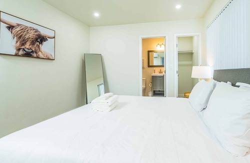 Altadena Apartment | Newly Remodeled 2B2B APT close to Pasadena