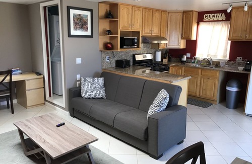Ingleside Cottage | Newly Remodeled Private Garden Cottage