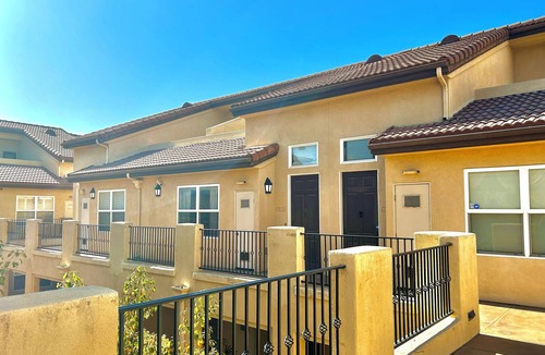 Pasadena Condo | Newly Renovated 1 bedroom with Loft Condo in Pasadena