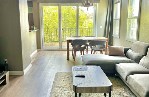 Pasadena Condo | Newly Renovated 1 bedroom with Loft Condo in Pasadena