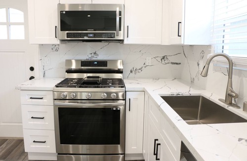 Little Armenia House | Newly Renovated 2 Bed 2 Bath Home