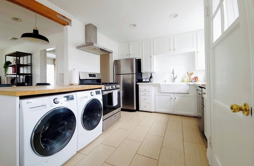 Harbor Gateway South House | Newly renovated 2 bedroom/1bath with a study and charming outside patio