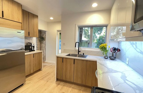Norma Triangle House | Newly renovated 3-bedroom house with WiFi and AC in vibrant West Hollywood