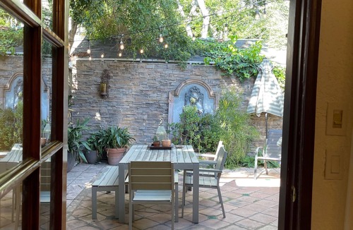 Norma Triangle House | Newly renovated 3-bedroom house with WiFi and AC in vibrant West Hollywood