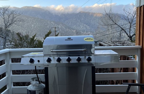 Frazier Park House | Newly Renovated Cozy House In The Mountains With An Amazing Backyard