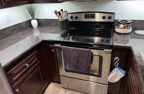 University City Condo | Newly Renovated Cozy Condo in Sunny La Jolla/UTC-San Diego, Fully Furnished!