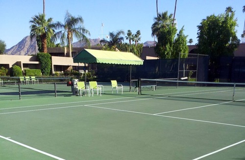Palm Desert Apartment | Newly Renovated Studio-Modern Life Style - Few Blocks From El Paseo
