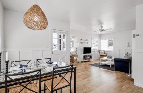 West Newport House | Newport Coastal Comfort