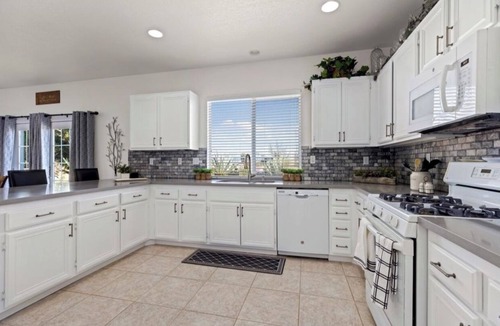 Palmdale House | Nice remodeled House for rent in West side of Palmdale