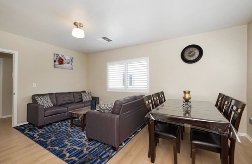 Mid-Wilshire House | Nice Trendy Stay in close proximity to hotspots