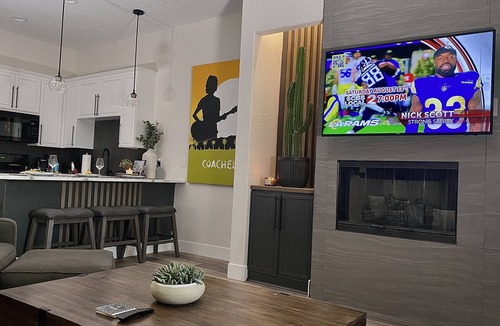 Village Condo | Nicely Decorated One Bedroom Condo in La Quinta