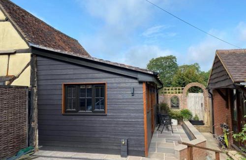 Ockley House | Nightjar