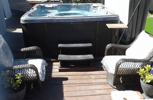 North Hollywood House | No.Ho. Pool House Suite & Private Bdrm 2ba!.