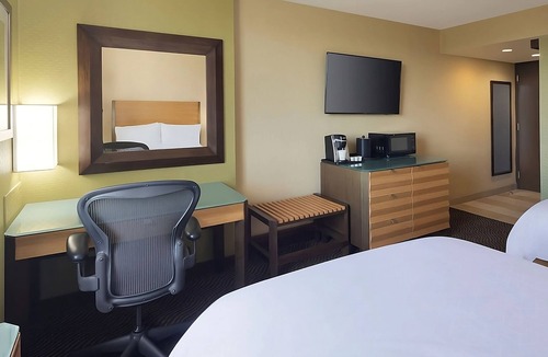 San Jose Hotel | Non-Smoking Guest Apartment! 3 Convenient Units, Minutes’ Drive from SAP Center!